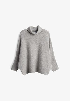 Poncho sweater in misto lana grigia con un alto colletto a coste, maniche lunghe e un orlo asimmetrico rilassato. Finitura morbida e texturizzata.