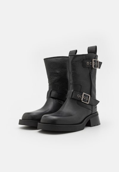 MIISTA RENATE  - Platåstøvler - black