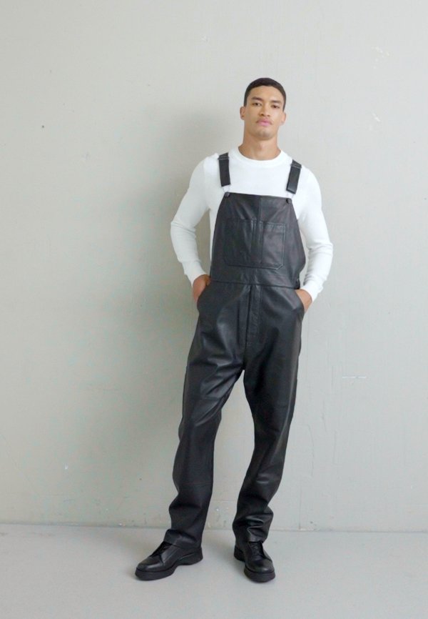 DUNGAREES - Leather trousers4