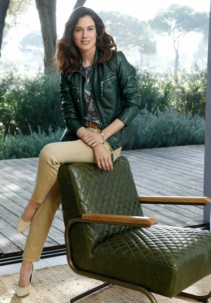 Damen Leichte Jacken | MONA Kunstlederjacke tannengrün/grün - UA11958 Damen Leichte Jacken | MONA Kunstlederjacke tannengrün/grün - UA11958