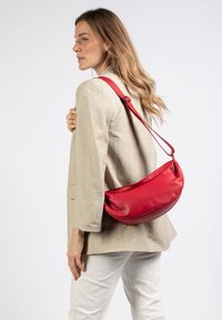 Aunts & Uncles CROCUS - Gürteltasche - crimson red