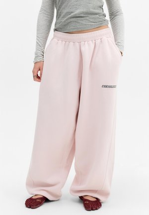 iets frans..., Tepláky - pink