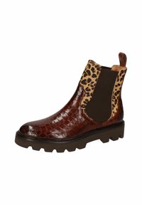 Bota Chelsea de cuero con patrón de cocodrilo marrón, acentos de tejido con estampado de leopardo y paneles elásticos marrones; suela gruesa negra.