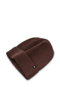 Brązowy dziany czapka beanie z żeberkową teksturą i składanym mankietem. Posiada małą metkę z logotypem z boku. Wykonana z miękkiego, ciepłego materiału.