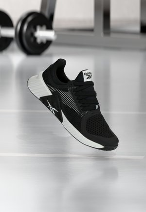 FLIP CHARGE - Edzőcipő - black