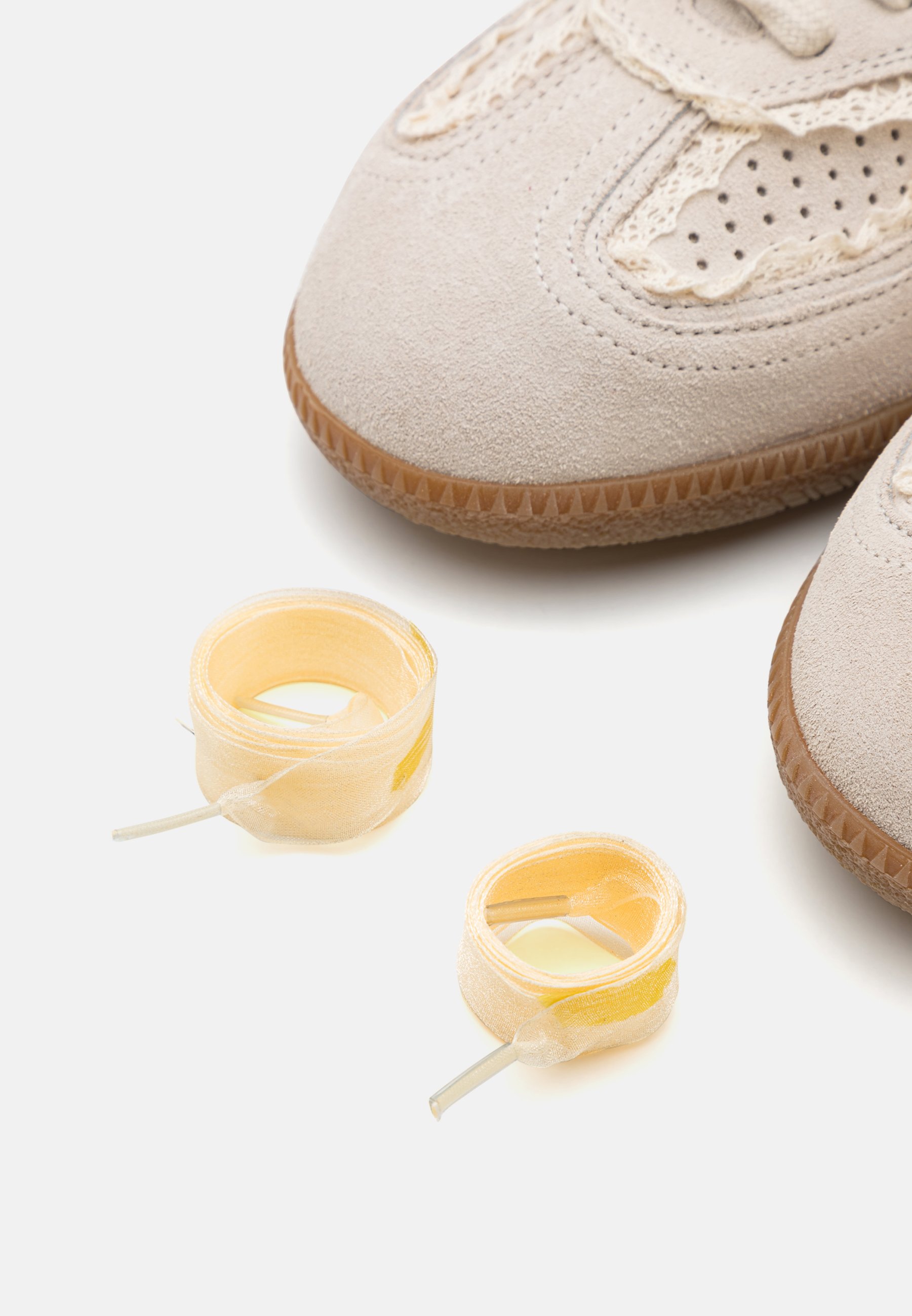 ALOHAS CROCHET - Trainers - cream/off-white - Zalando.co.uk