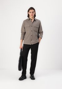 TOM TAILOR OVERSHIRT - Chemise - smokey olive green