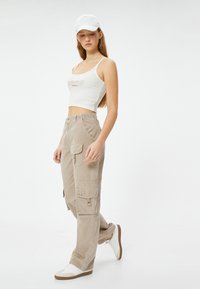 Koton EVE CARGO  - Vaqueros rectos - beige