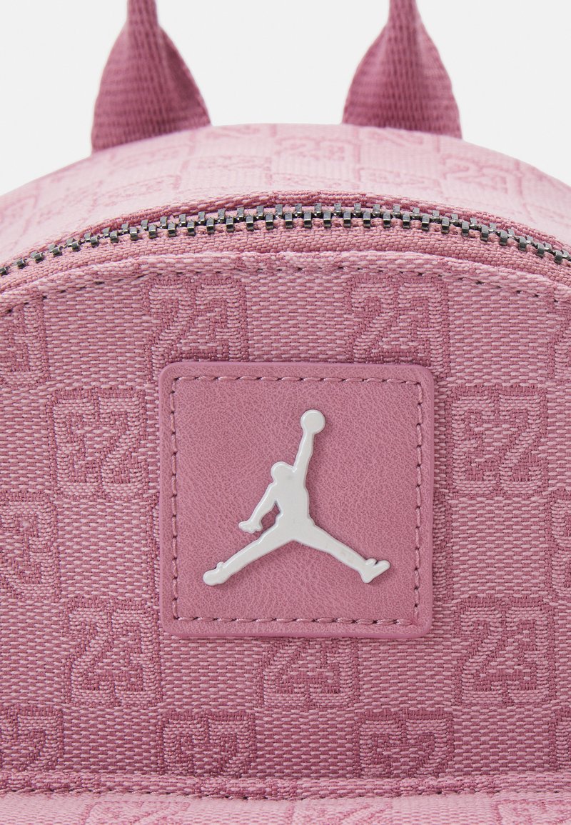 Jordan JAN MONOGRAM MINI BACKPACK UNISEX Sac à dos pink glaze