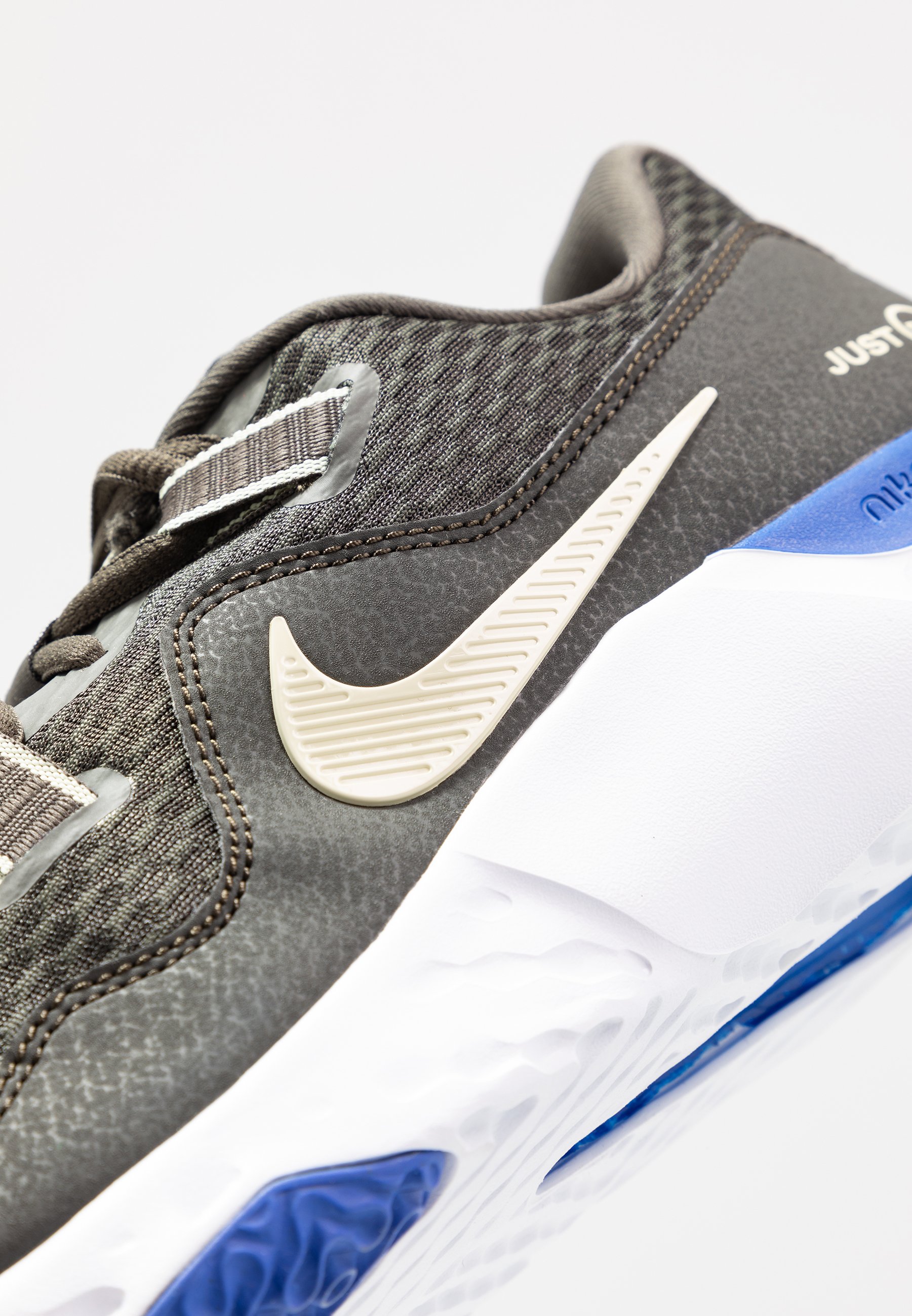 nike retaliation tr 2 blue