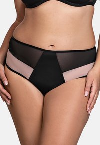 Hochgeschnittene schwarze Panties mit durchsichtigen schwarzen und zarten rosa Mesh-Panels. Sie verfügen über einen glatten Stoff, ein geometrisches Design und einen elastischen Bund.