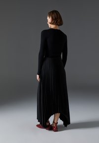 Zign Studio Fustă plisată - black