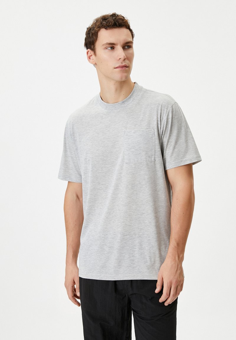 Koton POCKET DETAIL SHORT SLEEVE CREW NECK - Camiseta básica - grey
