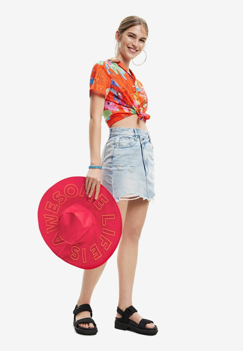 Desigual LIFE IS AWESOME WIDE BRIM HAT Hattu Red punainen Zalando fi desigual-life-is-awesome-wide-brim-hat-hattu-red-punainen-zalando-fi