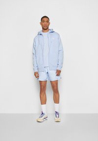Nike Sportswear M CLUB HOODIE FZ BB - Camisola com fecho - light marine