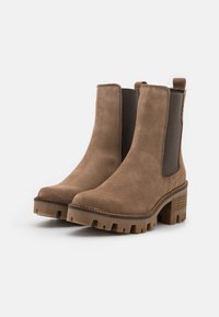 Bullboxer Botines con plataforma - cognac