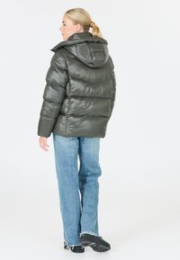 Whistler GEWATTEERD - Snowboardjas - zwart