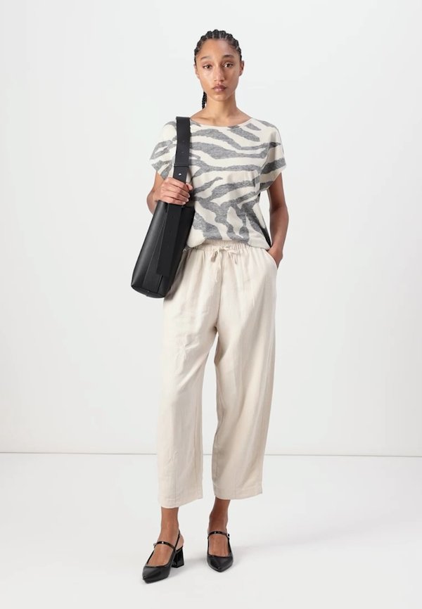 LINNO BARREL - Trousers - natural ecru4