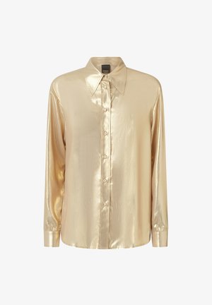 Camisa de manga larga metálica dorada con cuello puntiagudo, cierre delantero de botones y puños con botón; textura suave con un ligero brillo.