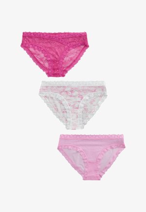 Tri dámske nohavičky bikini štýlu, horné ružová čipka, stred priehľadná biela s ružovou potlačou a bielym čipkovým lemom, spodné priehľadné svetloružové s čipkovými okrajmi.