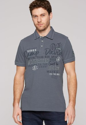 MIT LABEL-APPLIKATIONEN - Polo shirt - surf grey