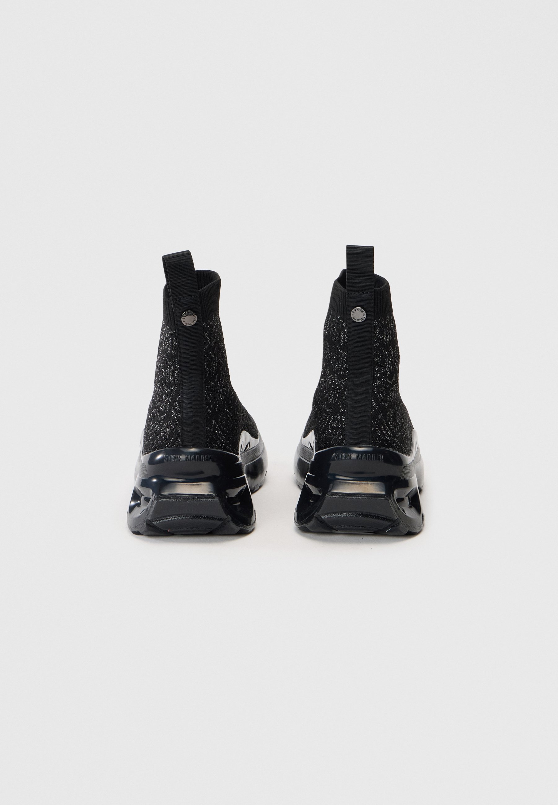 steve madden fly knit