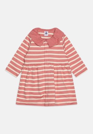 Baby kjole med lange ærmer i pink og hvide striber, med rund krave og trykknapper foran.