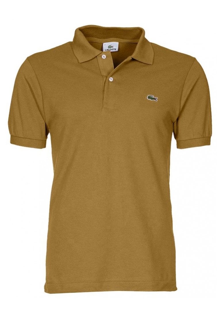 Brązowa koszulka polo z krótkim rękawem wykonana z bawełny, z klasycznym kołnierzykiem i małym, zielonym haftowanym logo krokodyla na lewej piersi.