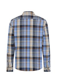 Langarm geruit shirt in blauw, beige en bruin. Heeft een klassieke kraag, knopenmanchetten en een rechte zoom. Zachte stoftextuur.