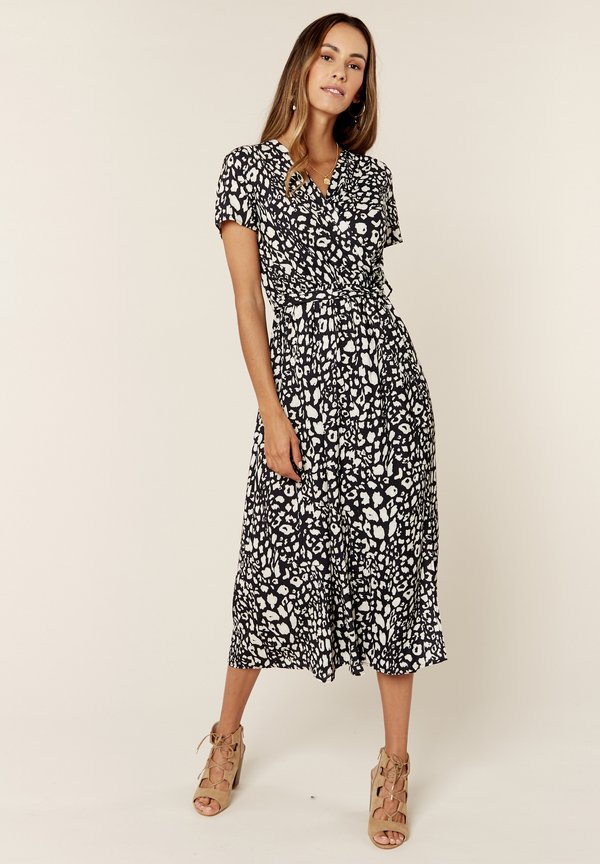 SHORT SLEEVE  WRAP - Day dress4