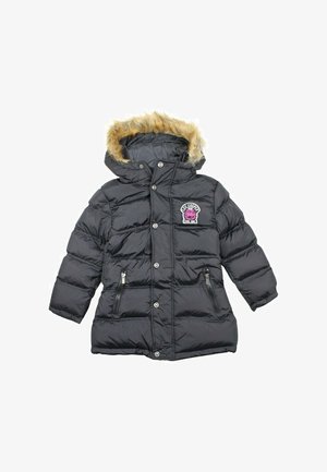 Doudoune noire avec capuche en fourrure, dotée d'une fermeture éclair à l'avant, de bouton-pression et de deux poches latérales zippées. Patch logo rose sur la poitrine.