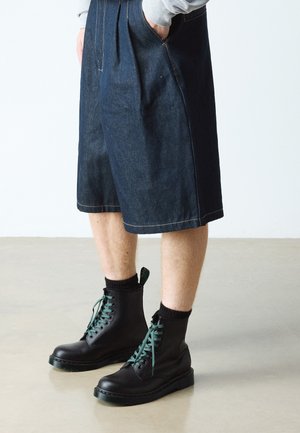 Dr. Martens, UNISEX - Κλασικές μπότες αστραγάλου - black