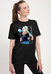 Czarna koszulka z ilustracją postaci z niebieskimi włosami i szalikiem, ozdobiona bąbelkami oraz napisem "SLIME" w niebieskim kolorze.
