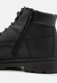 Geox ANDALO - Stivaletti stringati - black