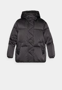 Svart puffjacka med huva, med ett kviltat mönster, elastiska ärmslut och två sidofickor. Slät, glansig yta.