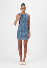 Guess LISBETH DRESS - Robe en jean - blue