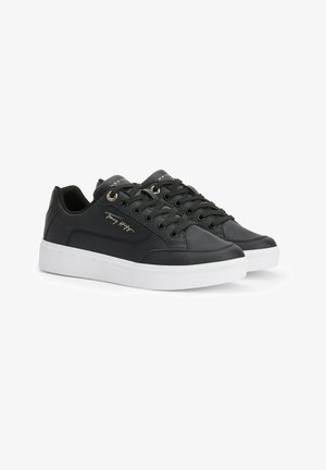 ESSENTIAL TH COURT - Trainers - black