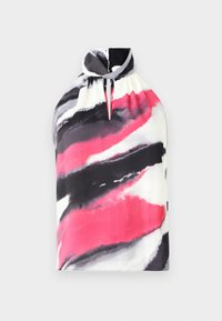 Mehrfarbiger Haltertop mit hohem Kragen, versehen mit abstrakten Pinselstrichmustern in Pink, Schwarz und Weiß auf einer glatten Stoffoberfläche.
