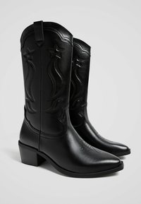 Stradivarius Cowboy-/Bikerstiefelette - black