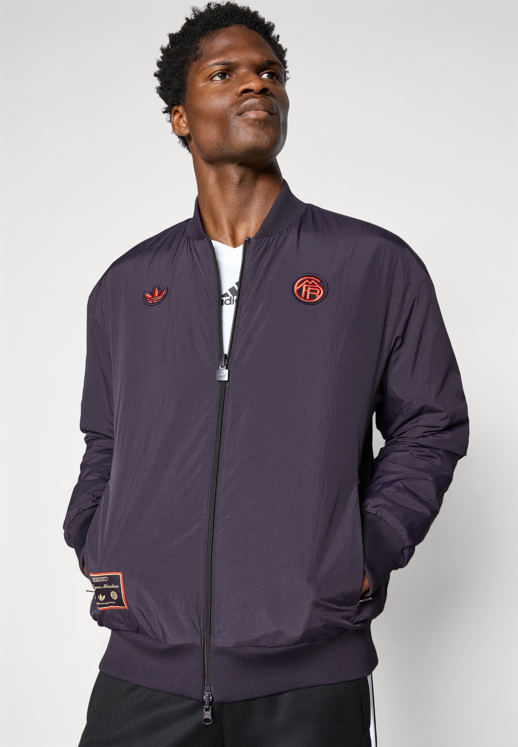 　FC BAYERN MUNCHEN　ジャケット adidas Originals FC BAYERN MUNICH ICON JACKET - Club wear - aurora