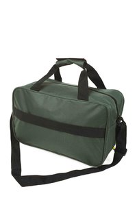 Bolsa de lona verde con correas negras, forma rectangular, cierre de cremallera y detalle de bolsillo externo en cintas negras. Incluye correa de hombro ajustable.