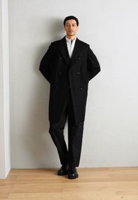 Strellson PARK LANE - Classic coat - black