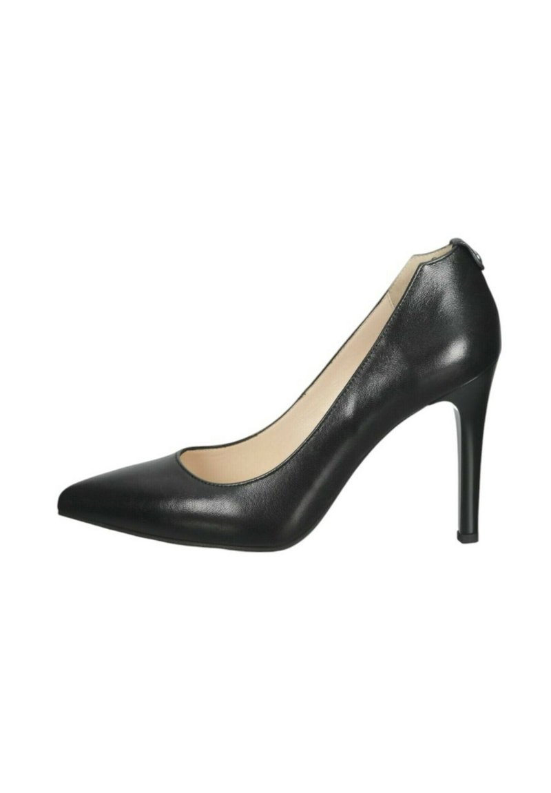 Décolleté nera in pelle con tacco alto, punta affusolata, texture liscia, design minimalista e tacco elegante e sottile.