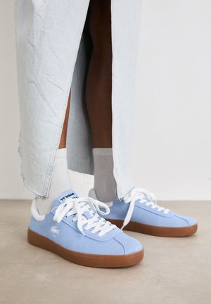Lacoste BASESHOT 224 - Trainers - light blue