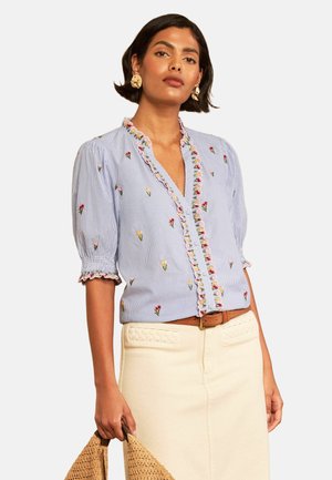 Love & Roses, PETITE FIT - EMBROIDERED TULIP YOKE DETAIL BLOUSE - Button-down blouse - blue