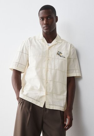 Next, REGULAR FIT - EMBROIDERED SHORT SLEEVE SHIRT . - Shirt - white fruit