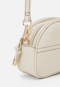 Topshop Borsa a tracolla - off-white
