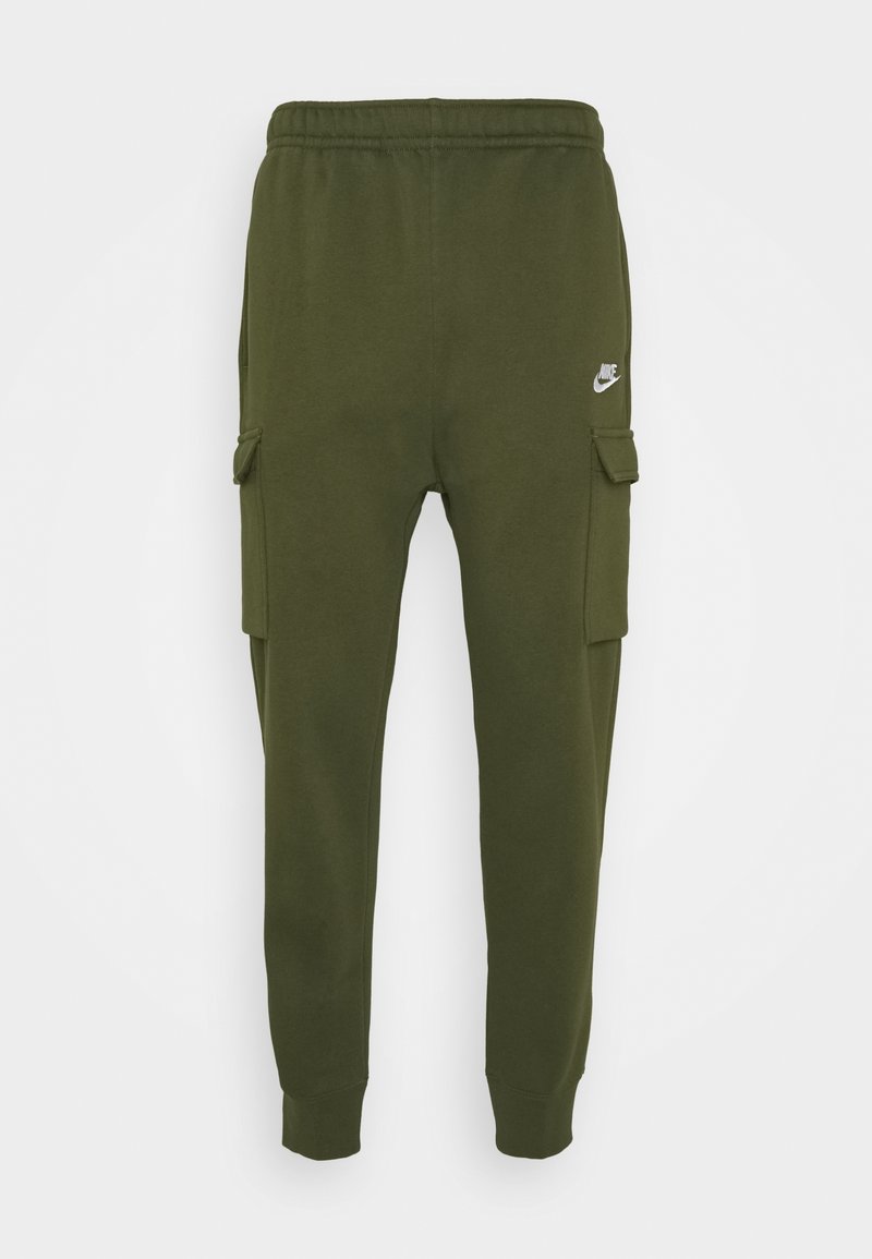 Olivgröna sweatpants tillverkade av mjukt tyg, med elastisk midja, avsmalnande ben och sidofickor med cargo-stil samt en liten logotypdetalj.