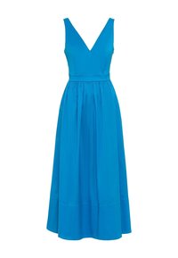 Blå ärmlös klänning med V-ringning, figursydd midja och en flödande, veckad kjol som sträcker sig till halva vaden. Slät tygtextur.