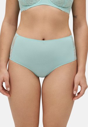 Bragas de tiro alto en una suave tela verde menta, con detalles de encaje en los laterales y un pequeño botón en la parte frontal.